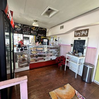 Wimberley Donuts - Inside - Donuts Near Me - Wimberley, Texas