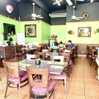El Mariachi 2 - Inside seating - Mexican Near Me - Aiea, Hawaii