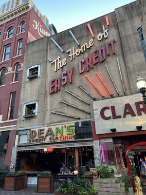 Dean's Downtown by null