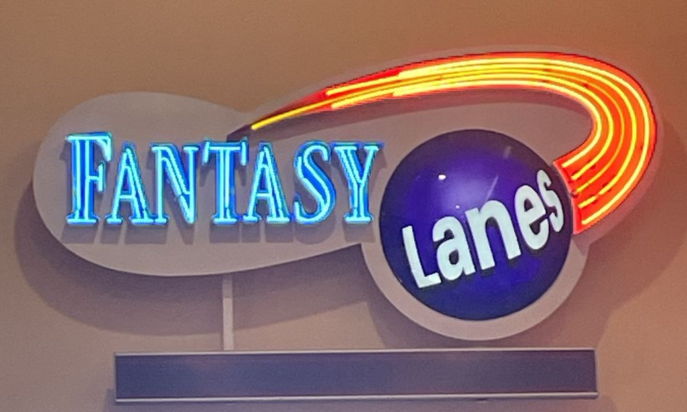 FANTASY LANES BOWLING CENTER Updated November 2024 65 Photos & 55
