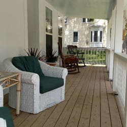 Delaware House Inn - Farmhouse porch.