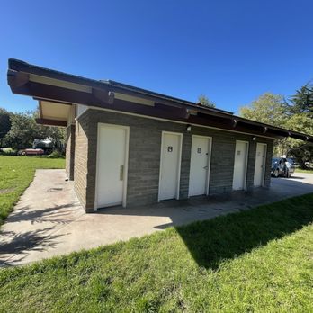 San Simeon State Park & Campground - Running water toilets and showers - Parks Near Me - Cambria, California San Simeon State Park & Campground - Running water toilets and showers - Parks Near Me - Cambria, California