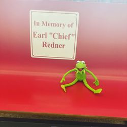 Redner's Warehouse Market - Bench