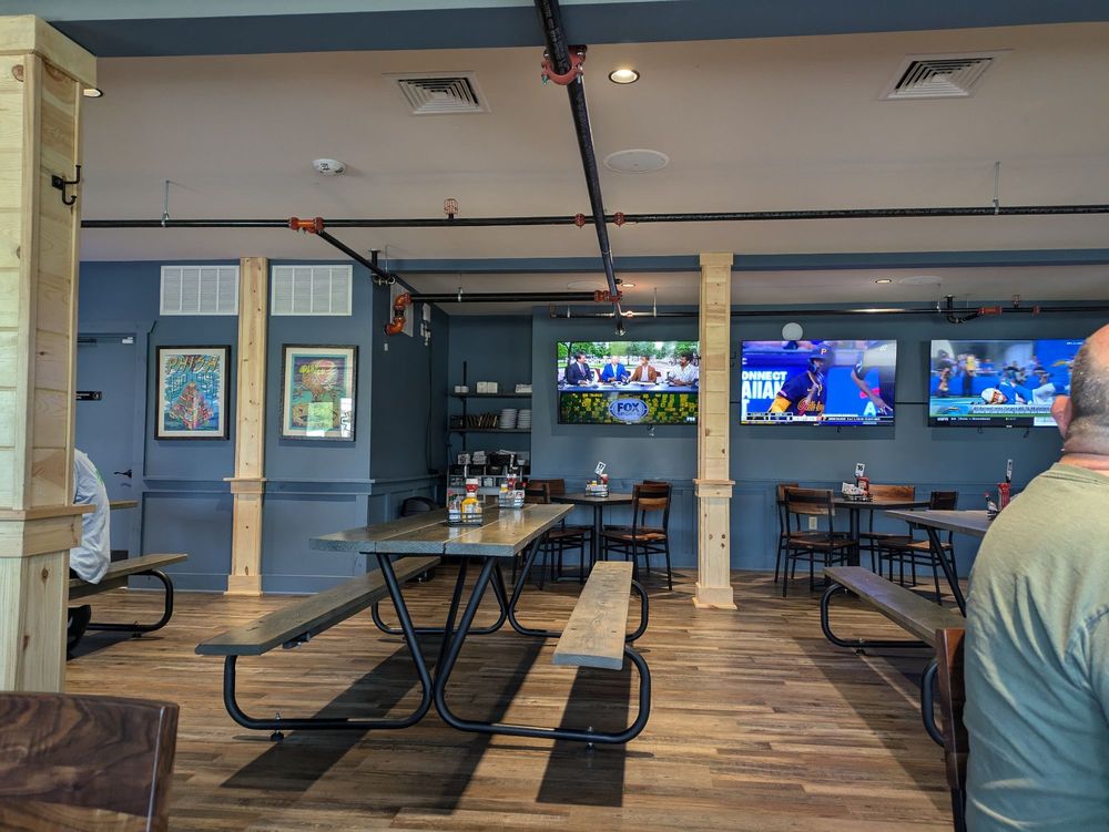 STENY’S TAVERN AND GRILL Updated November 2024 23 Photos & 17