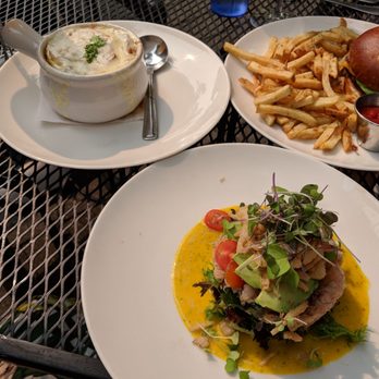 Beatniks Bistro - French onion soup, beatnik burger, crab and shrimp salad - Bistros Near Me - Langley, British Columbia