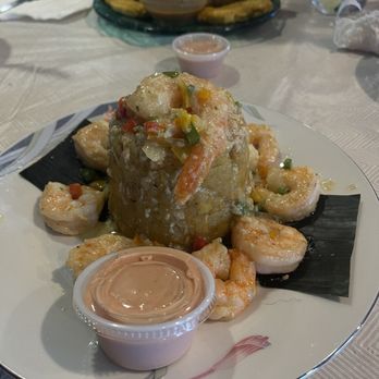 Antojitos Navideños Restaurant - Mofongo with garlic sauce shrimp. - Puerto Rican Near Me - Lakeland, Florida Antojitos Navideños Restaurant - Mofongo with garlic sauce shrimp. - Puerto Rican Near Me - Lakeland, Florida