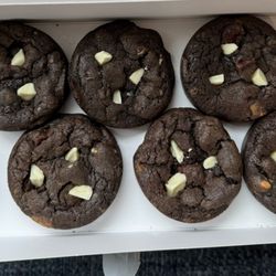 Triple choc chunk