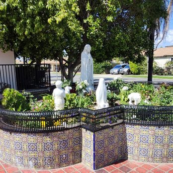 Santa Rosa De Lima - I love this House ofvWorship - Churches Near Me - San Fernando, California Santa Rosa De Lima - I love this House ofvWorship - Churches Near Me - San Fernando, California