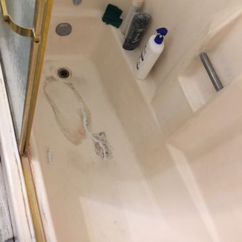 FG Tub and Tile - Before - Refinishing Services Near Me - San Diego, California FG Tub and Tile - Before - Refinishing Services Near Me - San Diego, California
