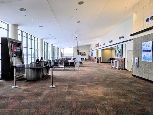 Kalamazoo/Battle Creek International Airport by null
