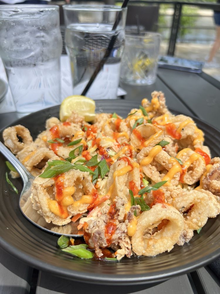 Ling and Louie's Asian Bar and Grill