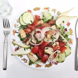Gartenbeiz zum Gaul - Räuchertofu-Zwiebel-Tomaten-Salat
