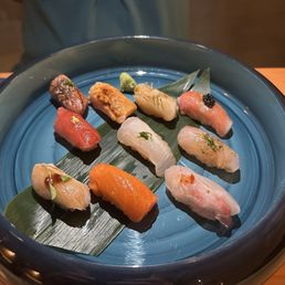 Omakase nigiri dinner, so delicious