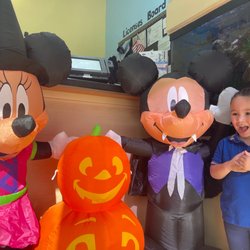 Childrens Paradise Academy - She loves Mickey