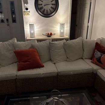 Global Vacation Rentals - Living room - Vacation Rental Agents Near Me - Winter Garden, Florida Global Vacation Rentals - Living room - Vacation Rental Agents Near Me - Winter Garden, Florida