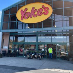Yoke's Fresh Market