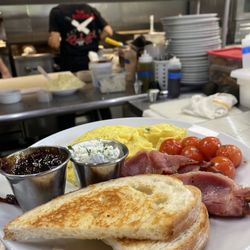Cherry Street Kitchen - Farmhouse Breakfast