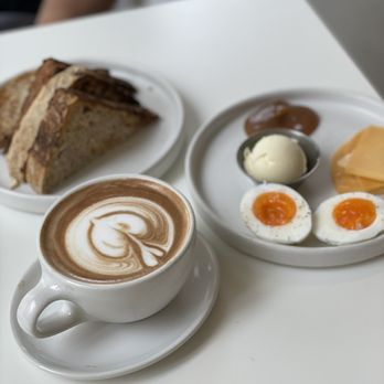 Blue Bottle Coffee - Wolf Point - Mocha and egg/cheese plate - Coffee & Tea Near Me - Chicago, Illinois Blue Bottle Coffee - Wolf Point - Mocha and egg/cheese plate - Coffee & Tea Near Me - Chicago, Illinois