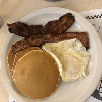 The Pancake Chef - Kids meal #2 with bacon - American Near Me - SeaTac, Washington