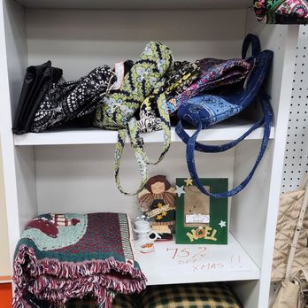 Designer's Consigner - Women's Clothing Near Me - Southwick, Massachusetts