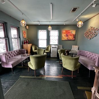 House Wine - Wine Bars Near Me - Austin, Texas House Wine - Wine Bars Near Me - Austin, Texas