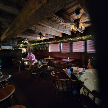 Captains Anchorage - Seafood Near Me - Big Bear Lake, California