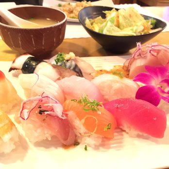 Sushi Bear - Sushi & sashimi combo ($28) - Sushi Bars Near Me - Tustin, California Sushi Bear - Sushi & sashimi combo ($28) - Sushi Bars Near Me - Tustin, California
