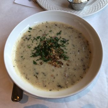 Cutters Crabhouse - Clam chowder - Seafood Near Me - Seattle, Washington Cutters Crabhouse - Clam chowder - Seafood Near Me - Seattle, Washington