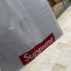 Supreme - Clothes