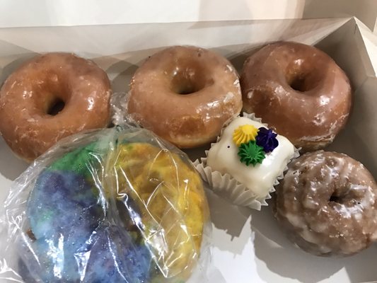 Tastee Donuts by null