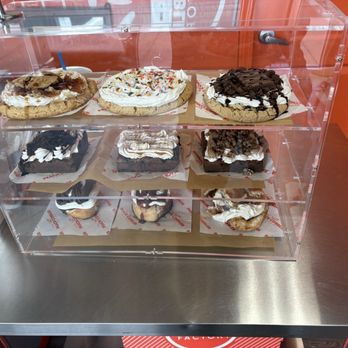 Peach Cobbler Factory - Yummy - Desserts Near Me - Indian Trail, North Carolina