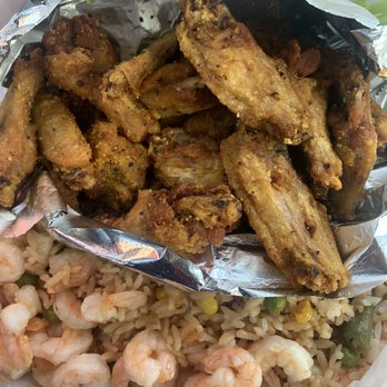 Atlanta Wings - Gave me extra wings look lik 20 I ordered 10 - Chicken Wings Near Me - Atlanta, Georgia