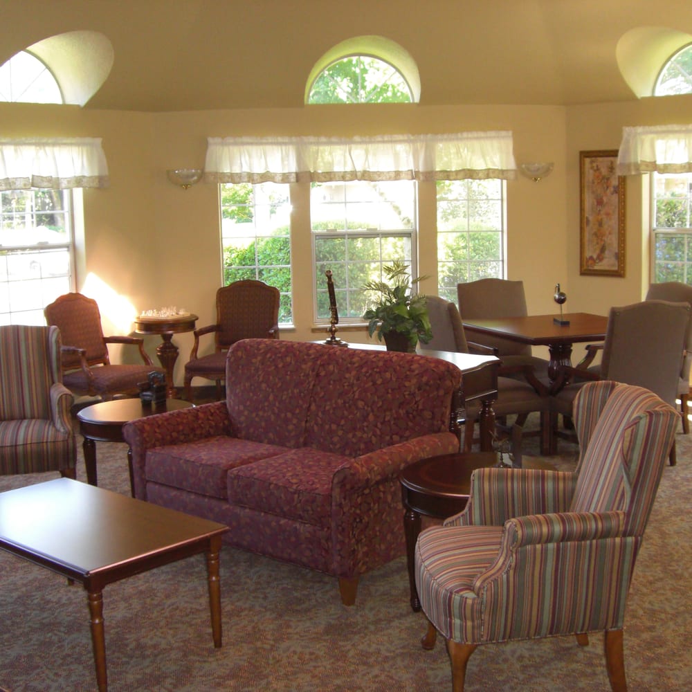 FARMINGTON SQUARE GRESHAM Updated October 2024 1655 NE 18th St