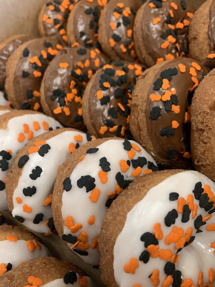 DOUGHBOY DONUTS Updated October 2024 39 Photos & 16 Reviews 56