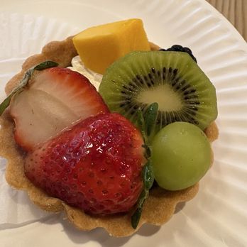 Juno Bakery & Cafe - Fruit tart - Bakeries Near Me - Frederick, Maryland