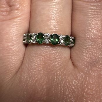 Rainbow Gems & Jewelry - Tsavorite stones from Rainbow Gems and Jewelry - Jewelry Near Me - Chicago, Illinois Rainbow Gems & Jewelry - Tsavorite stones from Rainbow Gems and Jewelry - Jewelry Near Me - Chicago, Illinois