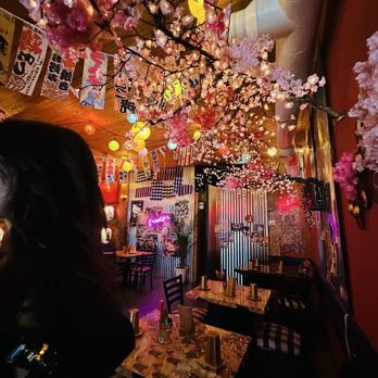 Ezankaya - Vibes - Thai Near Me - Chicago, Illinois