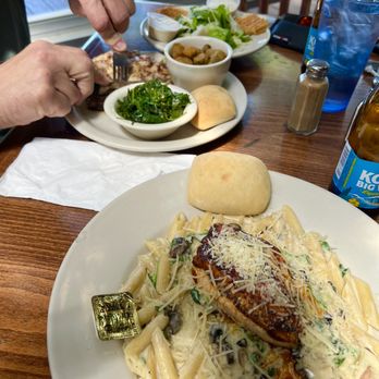 Dahlia Cafe - Porks chops and grilled salmon penne pasta - American Near Me - Liberty Hill, Texas