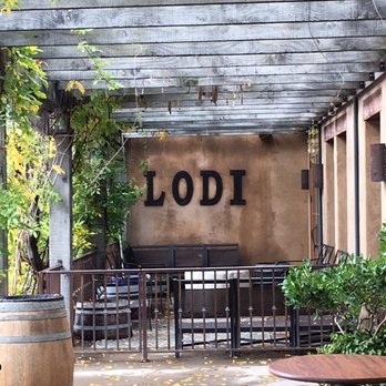 Lodi Wine Visitor Center - Wineries Near Me - Lodi, California