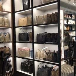 coach factory outlet store near me