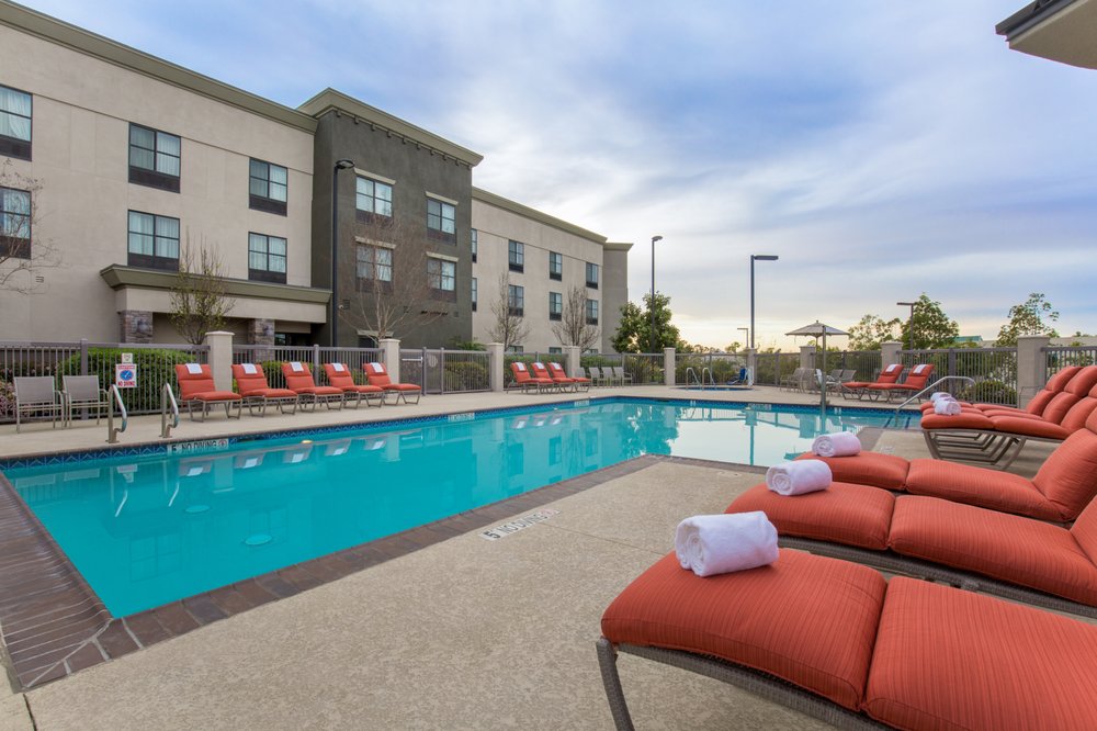 HAMPTON INN & SUITES SAN DIEGOPOWAY Updated October 2024 180