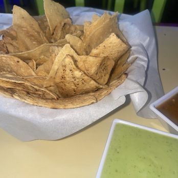 Emma's Mex Grill - Complimentary chips - Mexican Near Me - Pearland, Texas Emma's Mex Grill - Complimentary chips - Mexican Near Me - Pearland, Texas