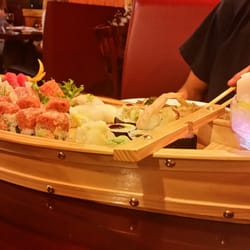 This was very very pretty presentation!!! Really enjoyed the boat of sushi...