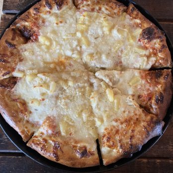 Iron Pizza - Some may disagree, but pineapple is the best topping for pizza - Pizza Near Me - Athol, Idaho