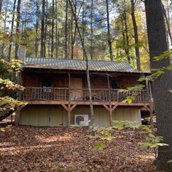 Cabin Fever - Front view of Buzzards Roost. Cabin Fever