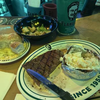 Flanigan's - American Near Me - Oakland Park, Florida