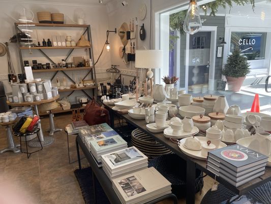 Design Menagerie by null