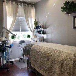 Skinology Skin Care Studio - Clean, professional, comfortable and relaxing atmosphere