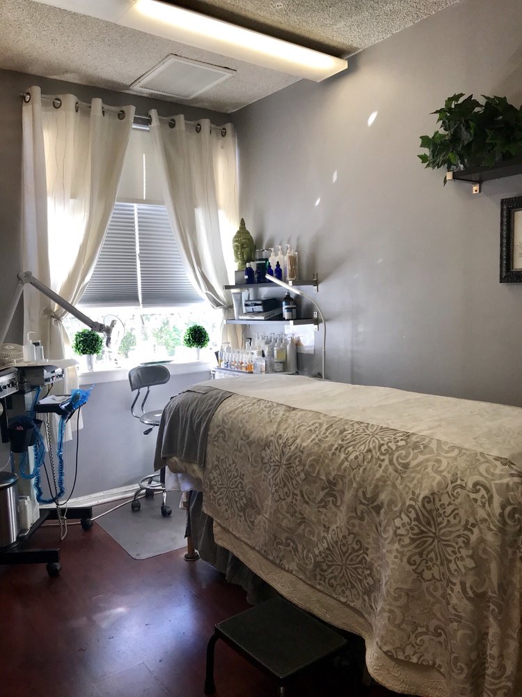 Skinology Skin Care Studio