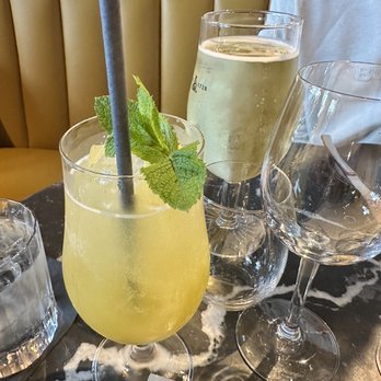 Bread Street Kitchen & Bar - Lemon Swizzle - British Near Me - Edinburgh, EDH Bread Street Kitchen & Bar - Lemon Swizzle - British Near Me - Edinburgh, EDH
